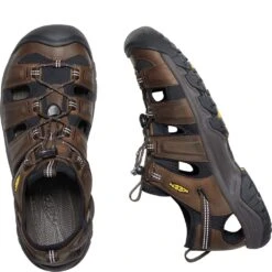KEEN Men's Targhee III Sandals - Bison/Mulch -Elliotts Boots Shop KE1022427 2